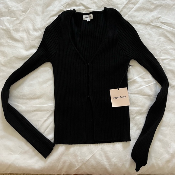 Black top - Picture 2 of 3